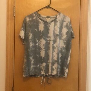 Blue and white tie dye comp Blu short sleeve shirt